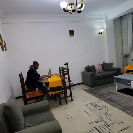 Cozy 1-Bedroom Luxury Apartment Адис Абеба Екстериор снимка
